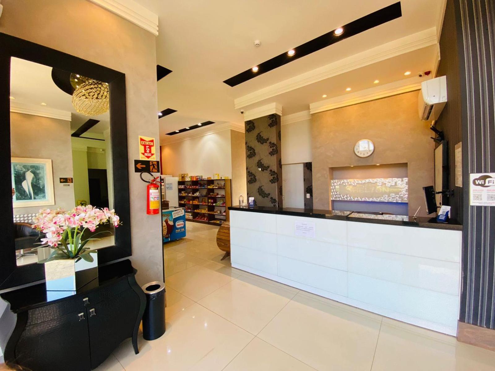 Shelton Palace Hotel Paranavai ภายนอก รูปภาพ