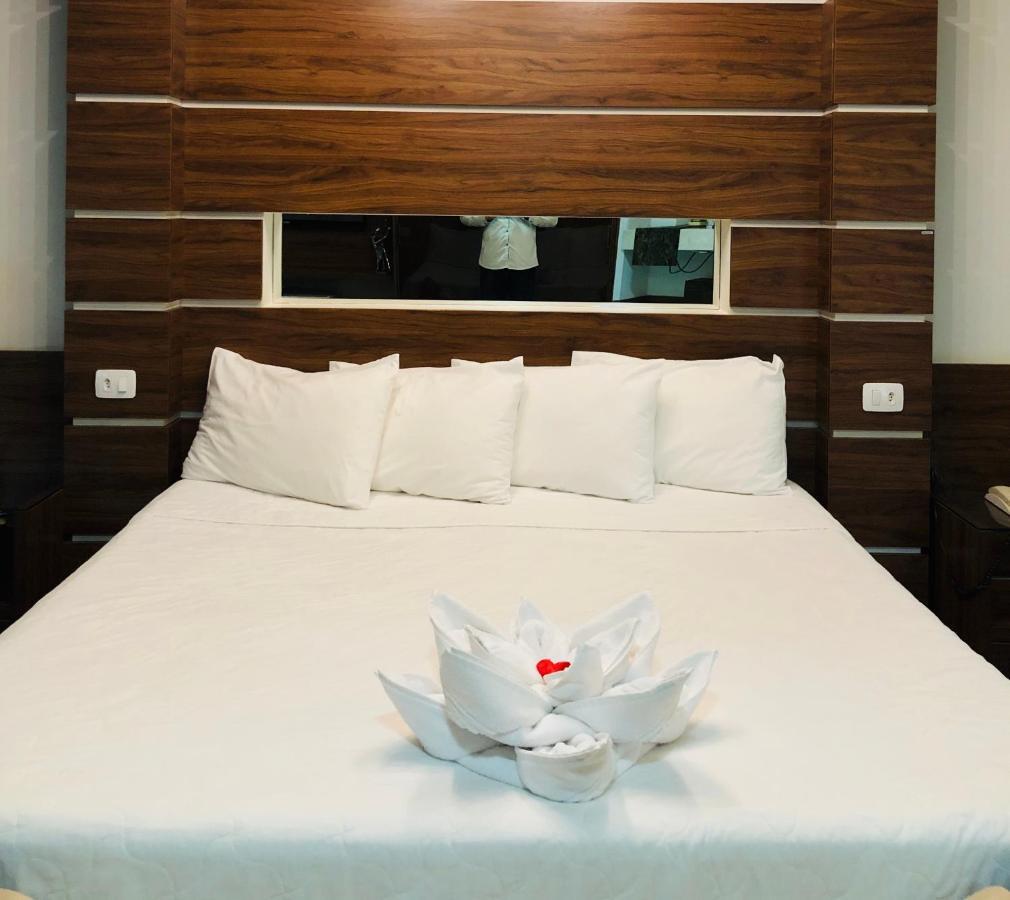 Shelton Palace Hotel Paranavai ภายนอก รูปภาพ